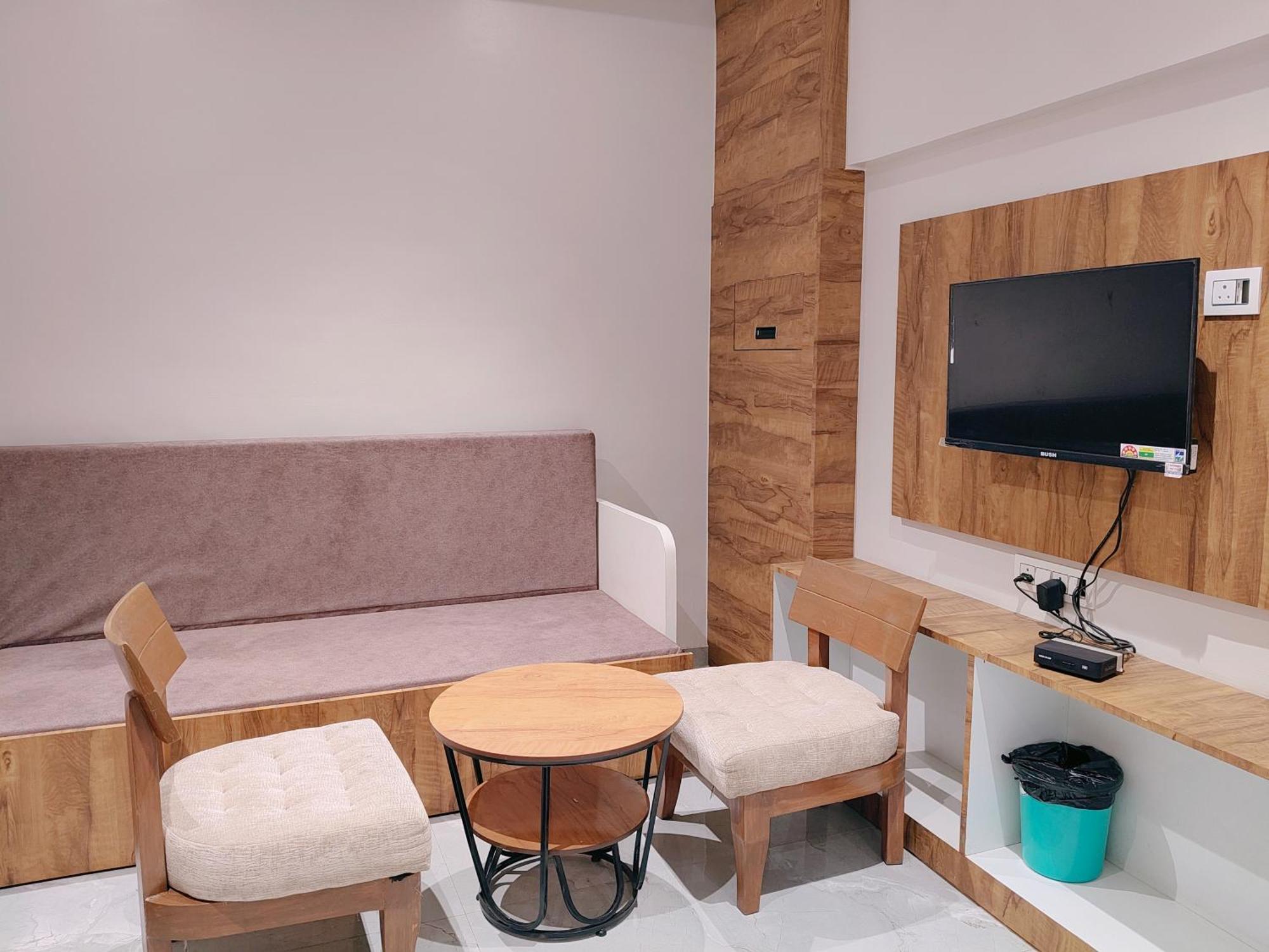 Hotel Pragati Inn أحمدناغار المظهر الخارجي الصورة