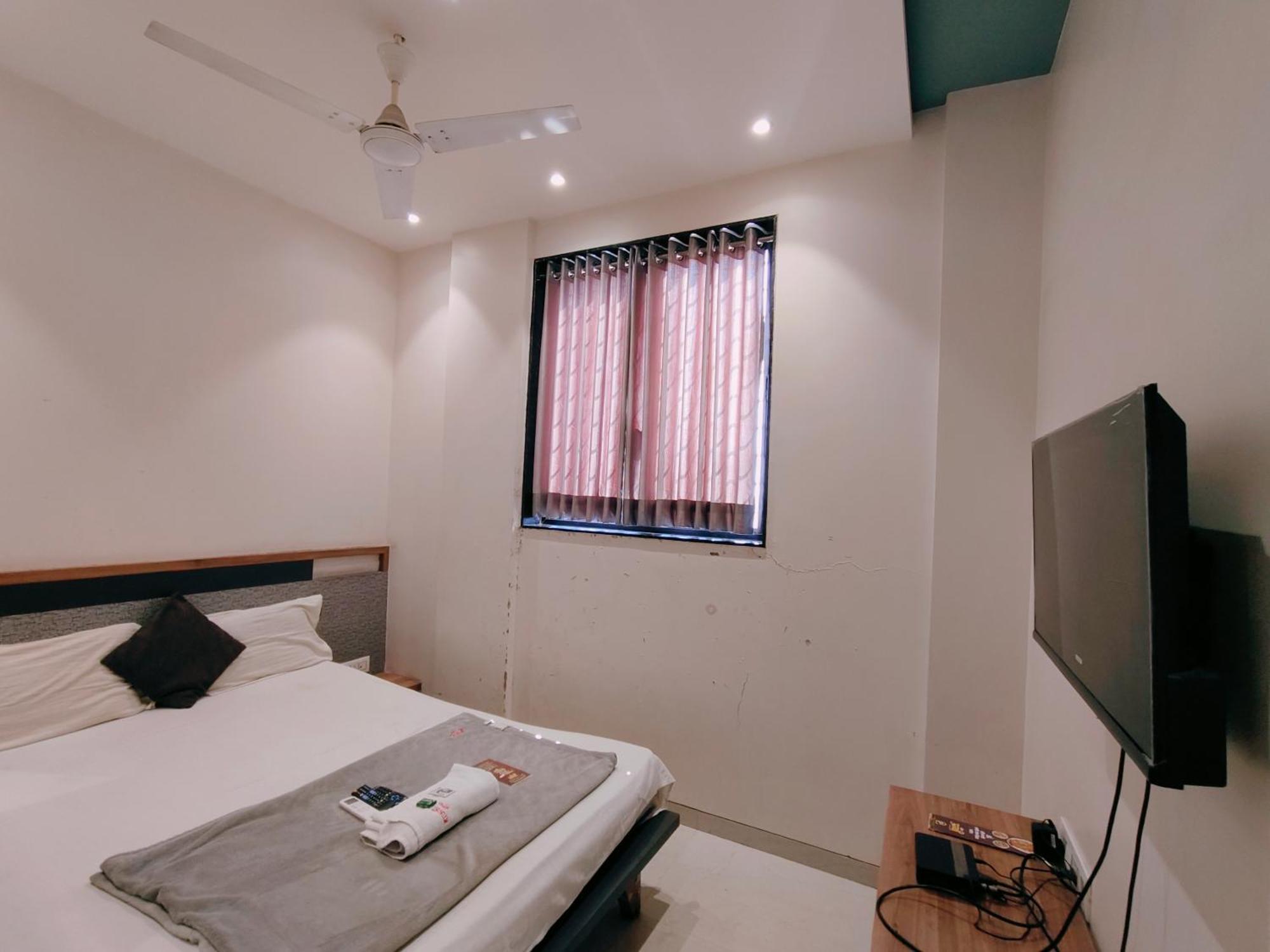 Hotel Pragati Inn أحمدناغار المظهر الخارجي الصورة