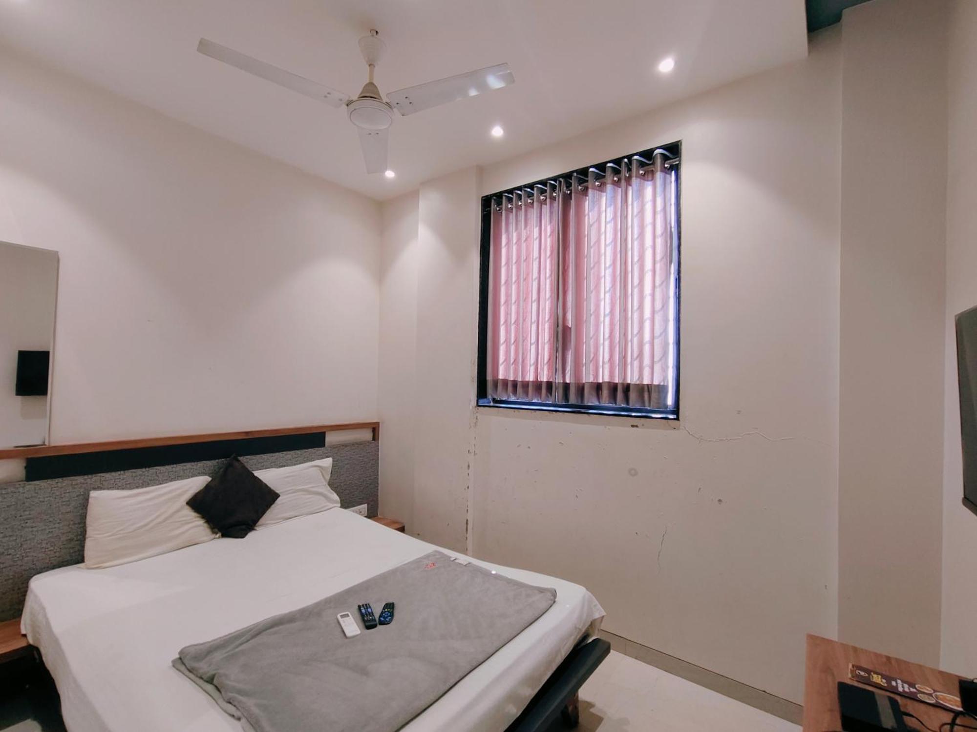 Hotel Pragati Inn أحمدناغار المظهر الخارجي الصورة