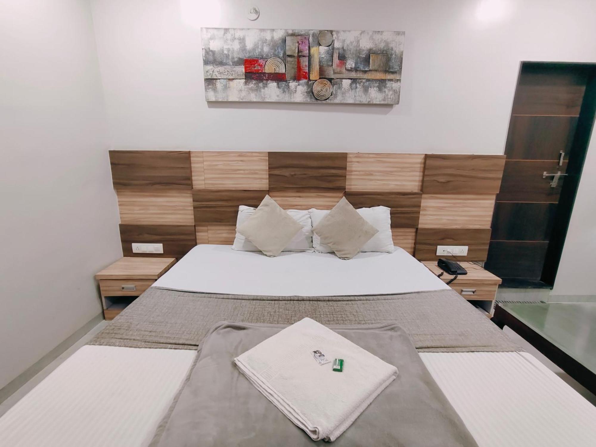 Hotel Pragati Inn أحمدناغار المظهر الخارجي الصورة