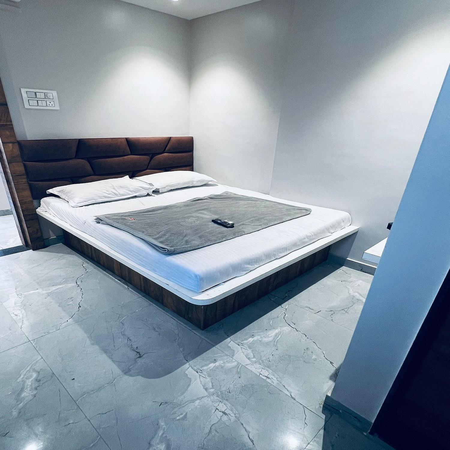 Hotel Pragati Inn أحمدناغار المظهر الخارجي الصورة