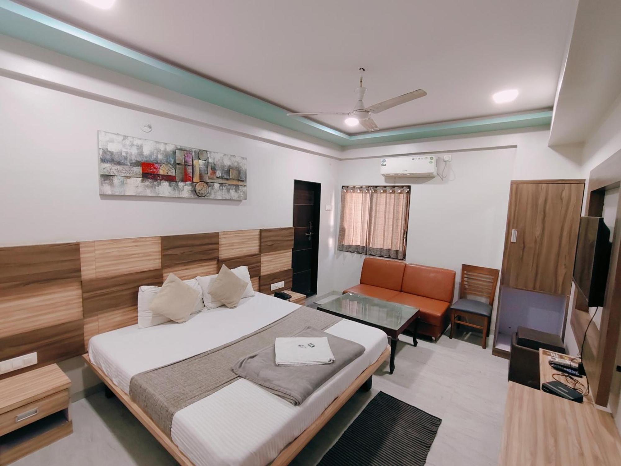 Hotel Pragati Inn أحمدناغار المظهر الخارجي الصورة
